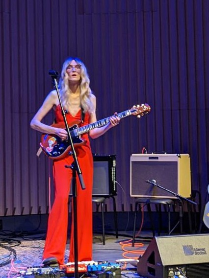 Lilly_on_Stage